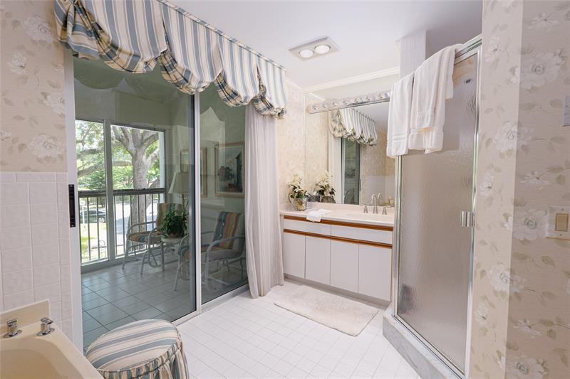 Image 20 of 24 For 4126 Palm Aire Dr  262d
