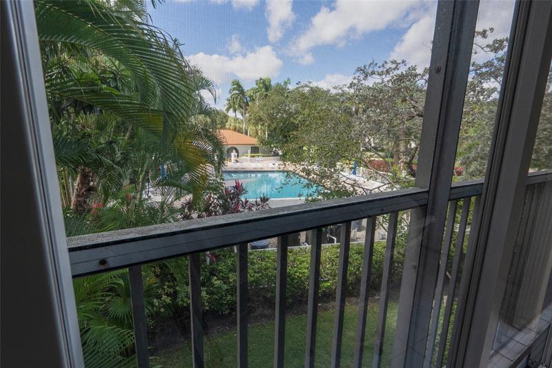Image 21 of 24 For 4126 Palm Aire Dr  262d