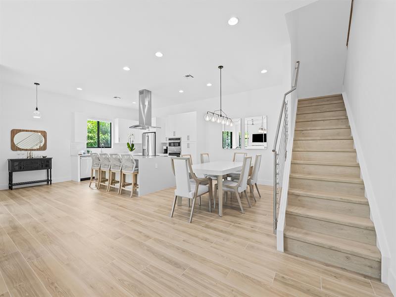 Image 4 of 24 For 1441 23rd Court
