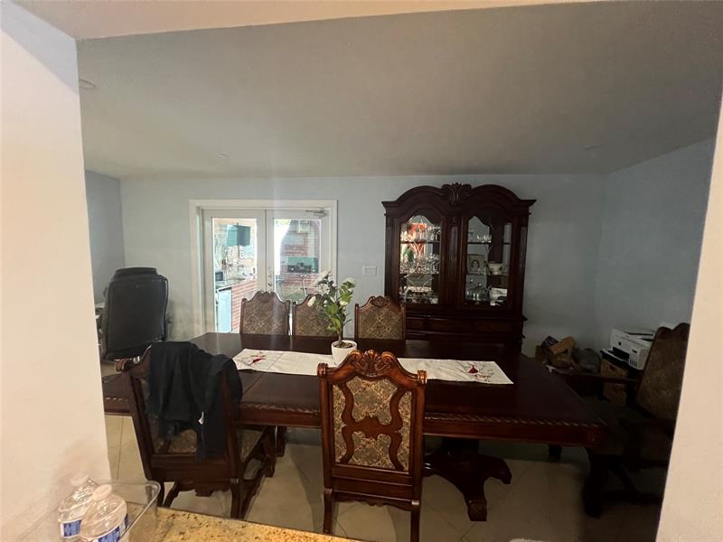 Image 10 of 33 For 115 34th  