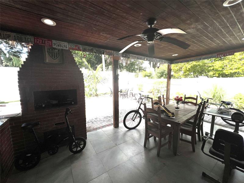 Image 26 of 33 For 115 34th  