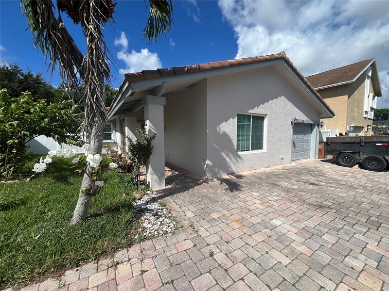 Image 3 of 33 For 115 34th  