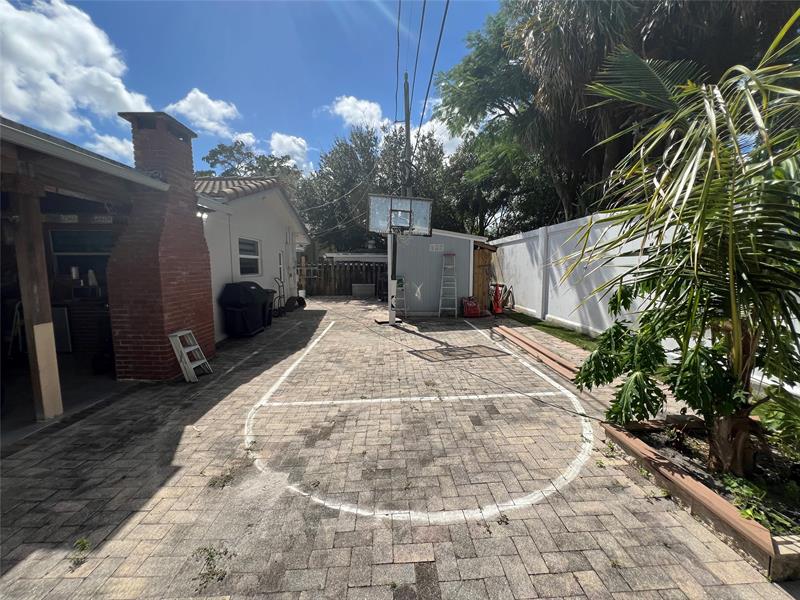 Image 32 of 33 For 115 34th  