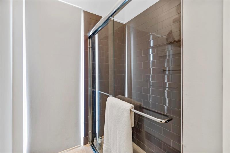 Image 43 of 71 For 1520 125th Ave