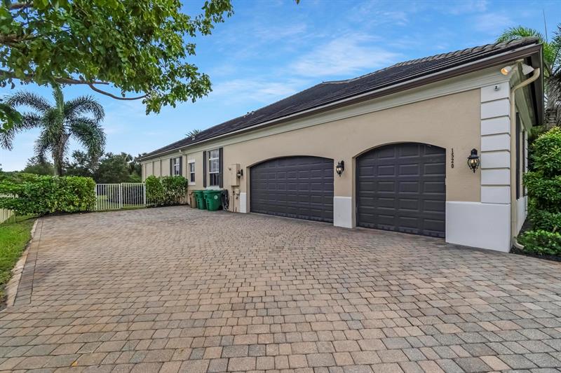 Image 8 of 71 For 1520 125th Ave