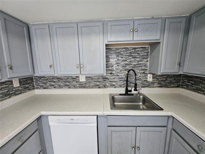 Image 11 of 37 For 2220 59th Way  63-c