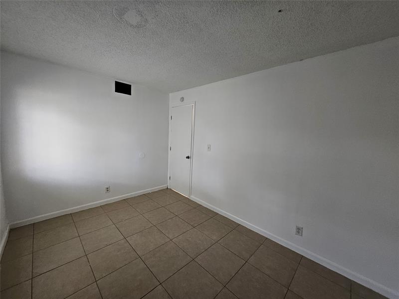 Image 23 of 37 For 2220 59th Way  63-c