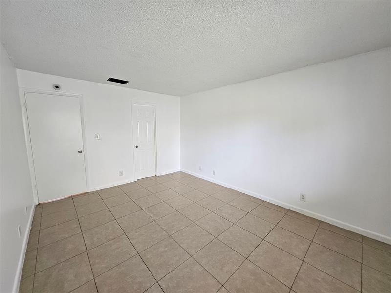 Image 30 of 37 For 2220 59th Way  63-c