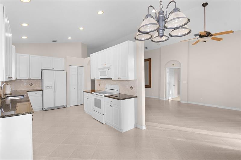 Image 11 of 60 For 7084 Cricket Ct