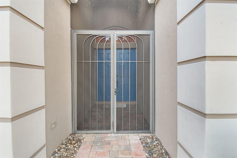 Image 4 of 60 For 7084 Cricket Ct