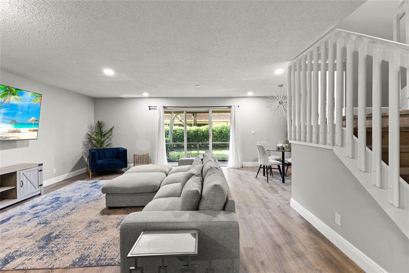 Image 12 of 32 For 1615 Cetona Dr  1615