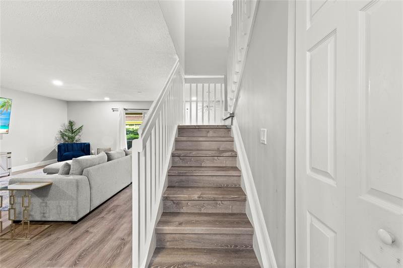 Image 16 of 32 For 1615 Cetona Dr  1615