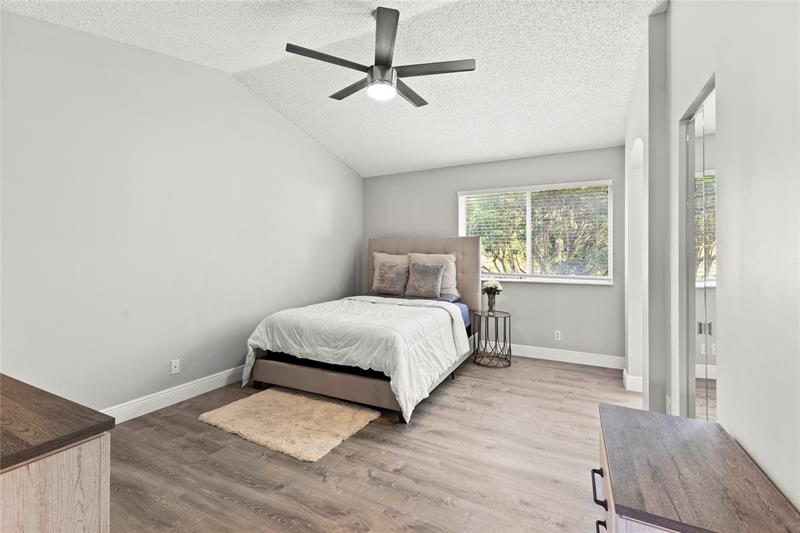 Image 20 of 32 For 1615 Cetona Dr  1615