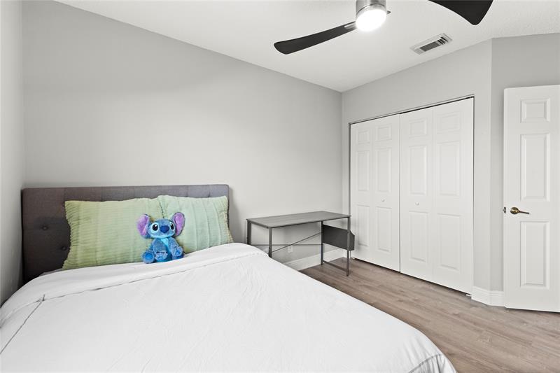 Image 27 of 32 For 1615 Cetona Dr  1615