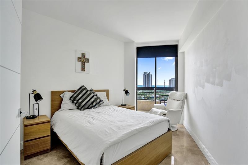 Image 24 of 58 For 19101 36th Ct  1709