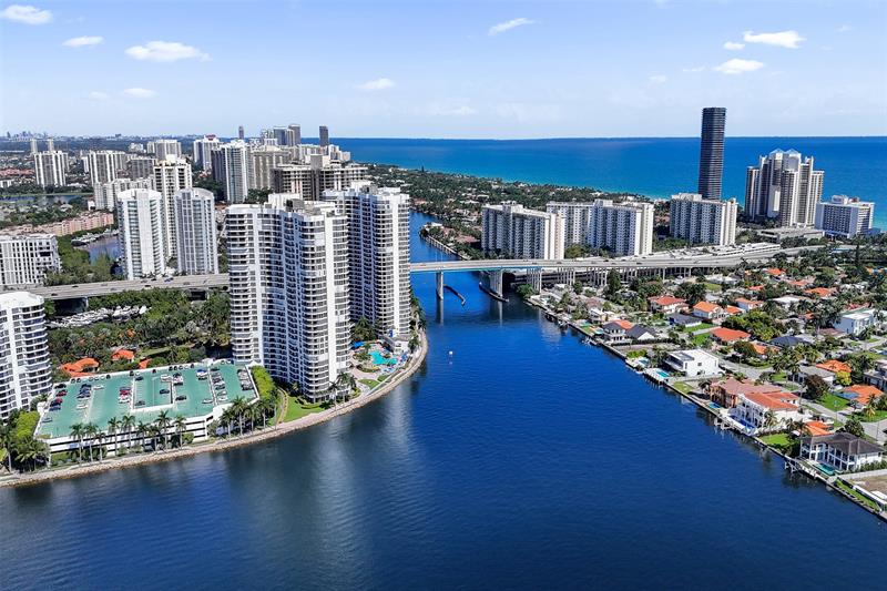 Image 35 of 58 For 19101 36th Ct  1709