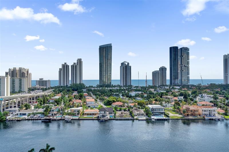 Image 41 of 58 For 19101 36th Ct  1709