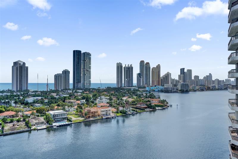 Image 42 of 58 For 19101 36th Ct  1709