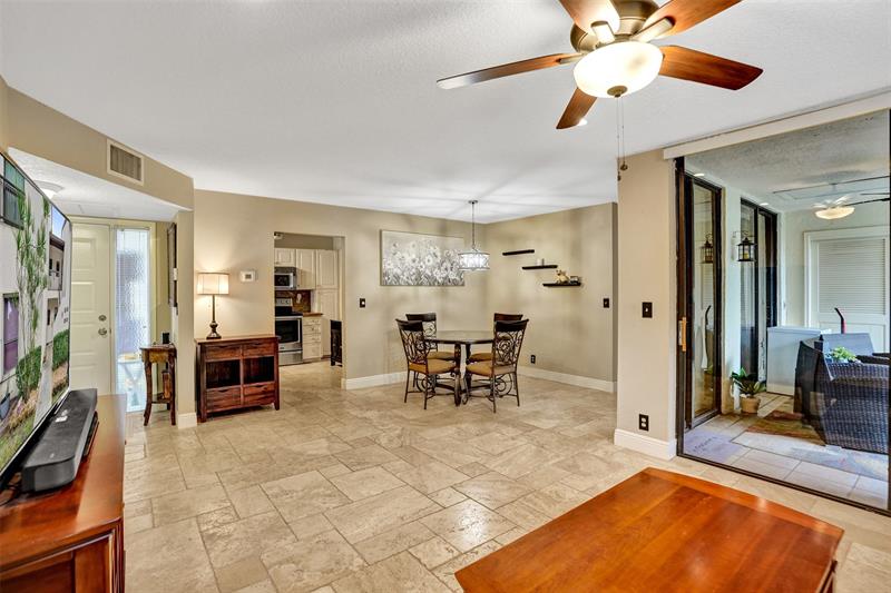 Image 11 of 36 For 2518 Carambola Circle N  1813