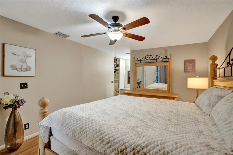 Image 20 of 36 For 2518 Carambola Circle N  1813