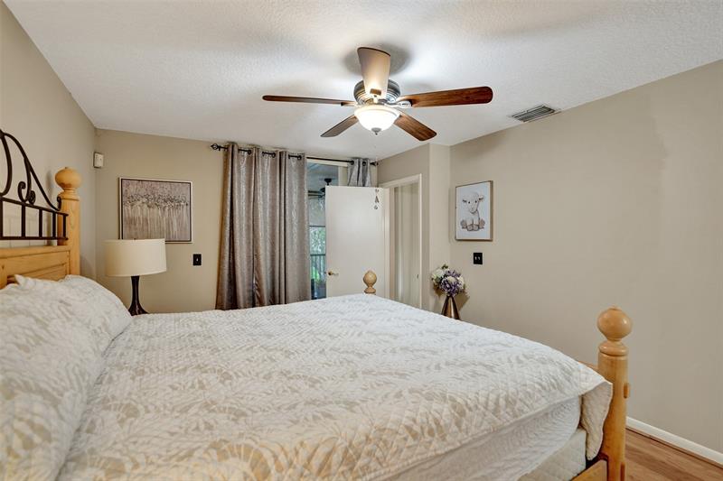 Image 23 of 36 For 2518 Carambola Circle N  1813