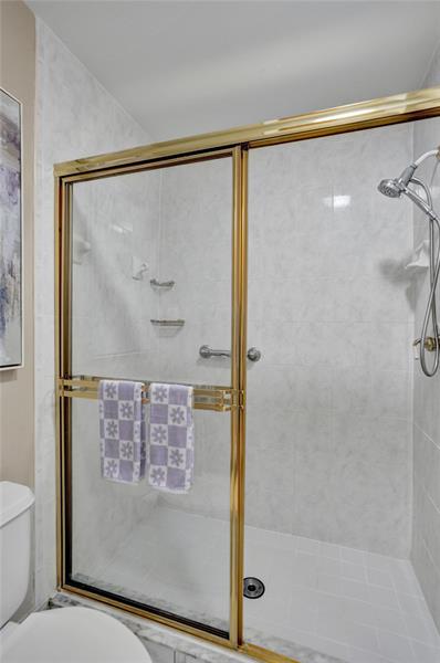 Image 25 of 36 For 2518 Carambola Circle N  1813