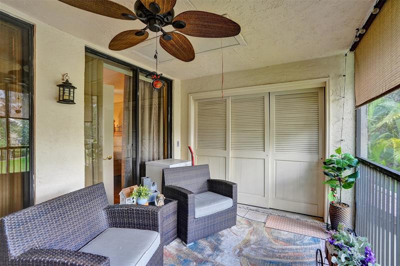 Image 28 of 36 For 2518 Carambola Circle N  1813