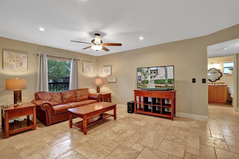 Image 3 of 36 For 2518 Carambola Circle N  1813