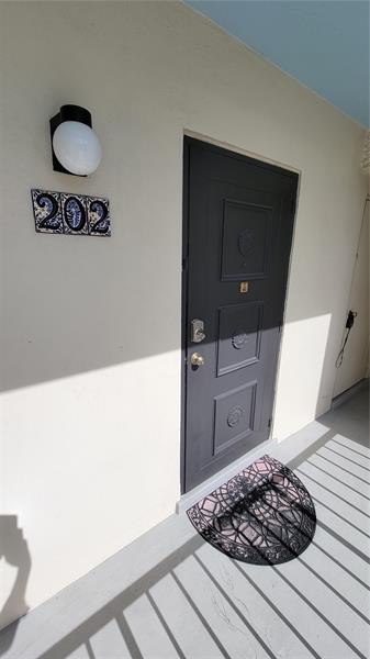 Image 23 of 25 For 1801 Presidential Way  D202