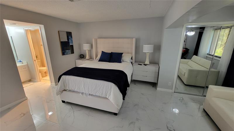 Image 6 of 25 For 1801 Presidential Way  D202