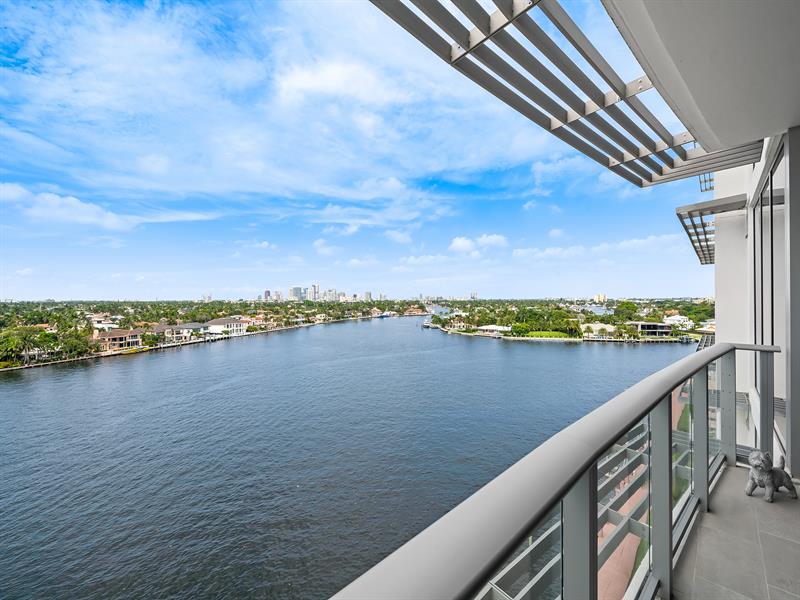 Image 4 of 54 For 435 Bayshore Dr  703