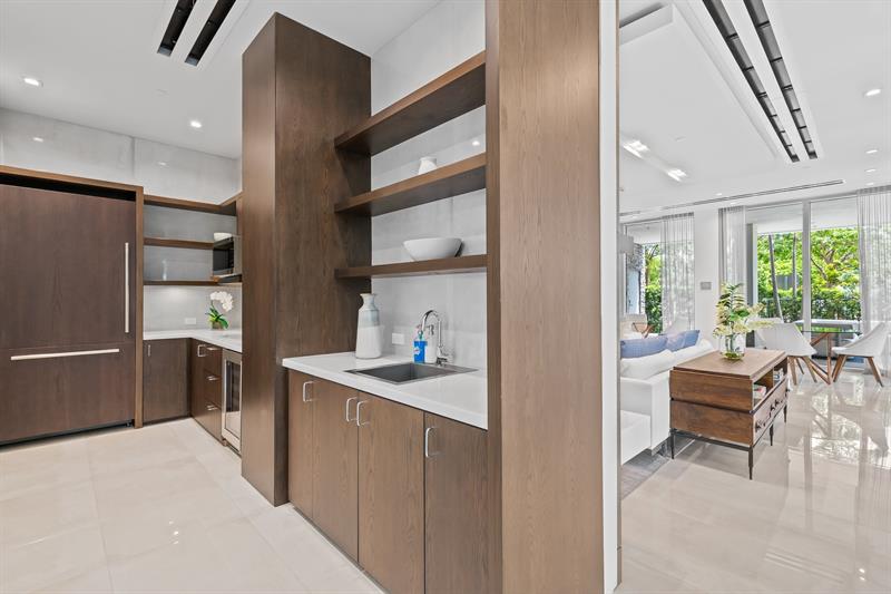 Image 47 of 54 For 435 Bayshore Dr  703