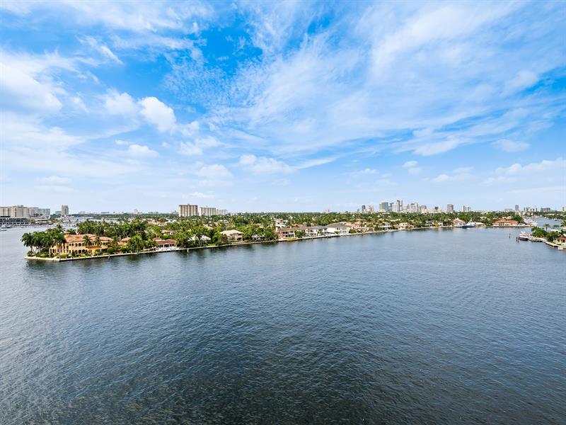 Image 5 of 54 For 435 Bayshore Dr  703
