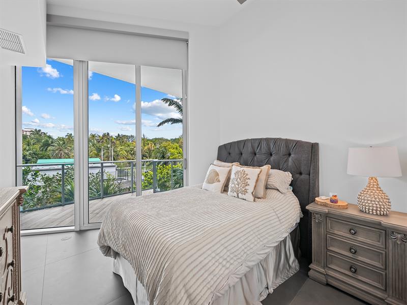 Image 19 of 48 For 701 Fort Lauderdale Beach Boulevar  Th1