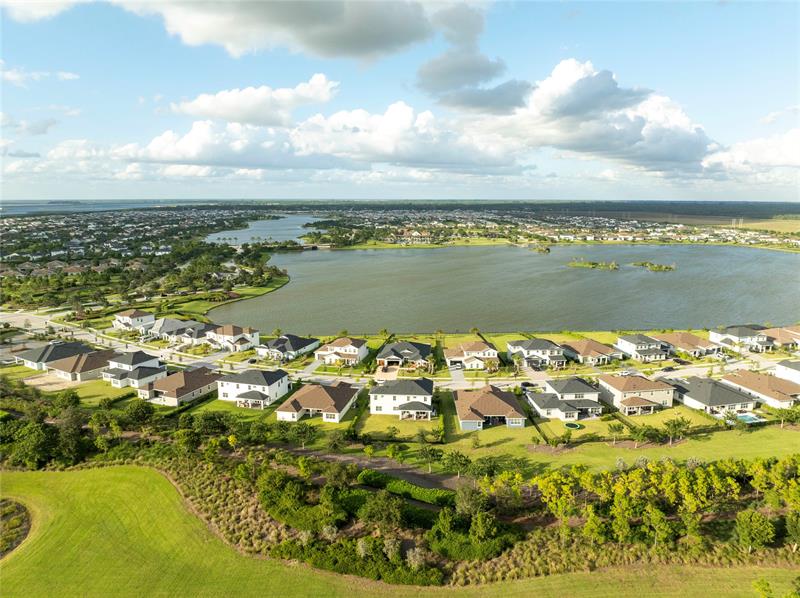 Image 14 of 85 For 624 Hookline Cir