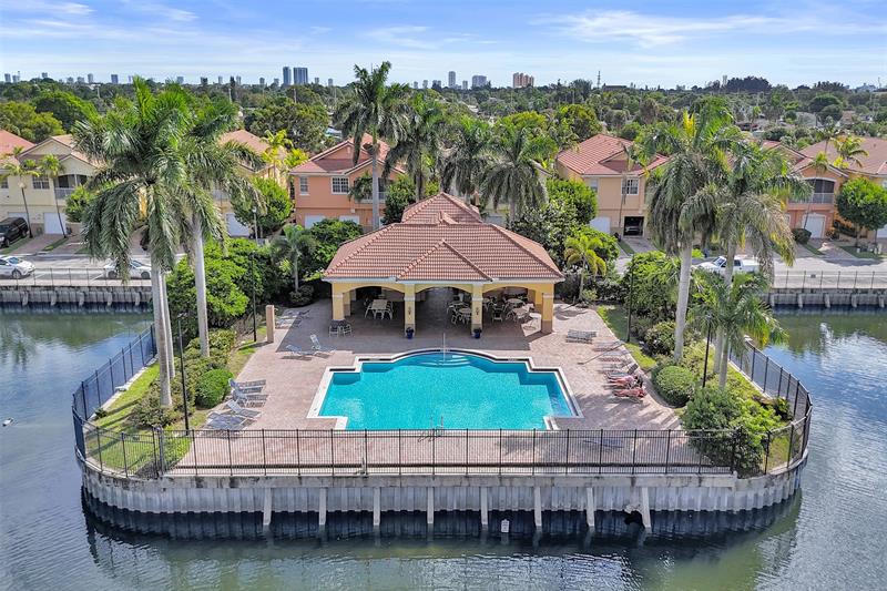 Image 39 of 50 For 1825 Sonrisa Drive