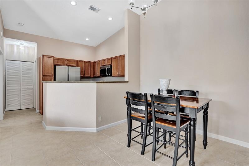 Image 8 of 50 For 1825 Sonrisa Drive