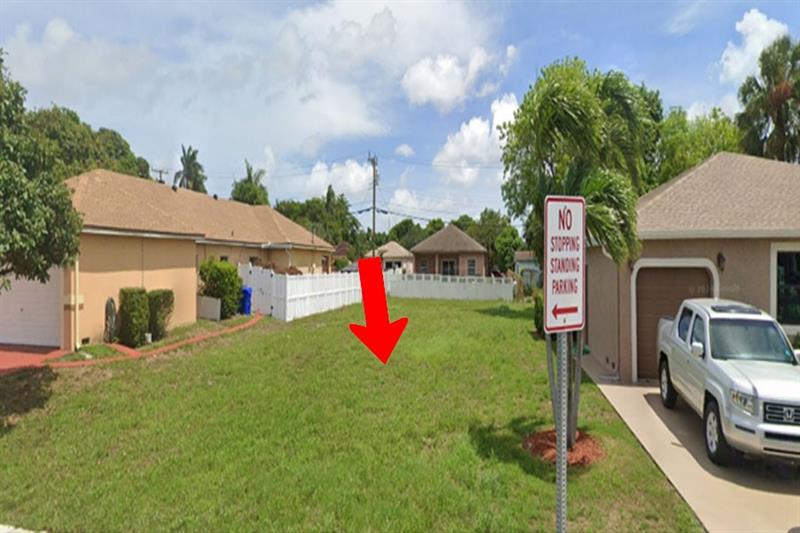 Image 2 of 2 For 11 Nw 11 St  