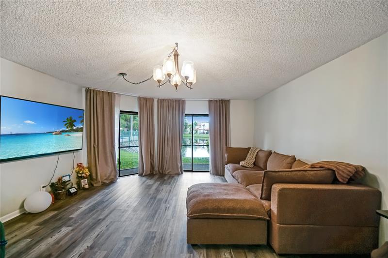 Image 3 of 28 For 8807 Sunrise Blvd  8807