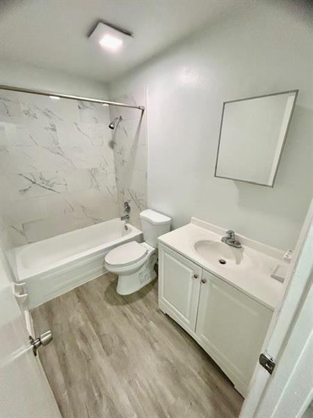 Image 10 of 15 For 6601 46th St  204