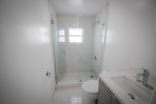 Image 10 of 13 For 6131 Coral Way