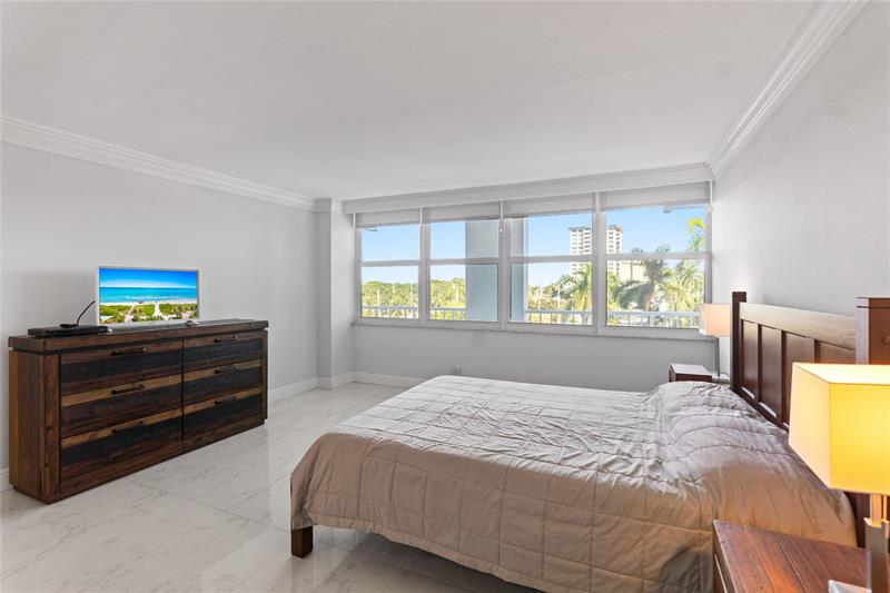 Image 23 of 53 For 2800 Sunrise Blvd  5c