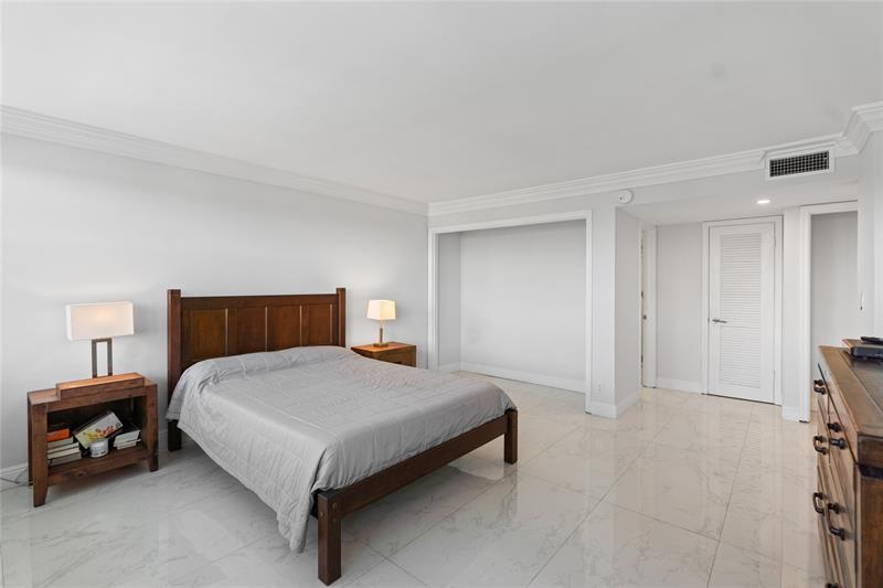 Image 24 of 53 For 2800 Sunrise Blvd  5c