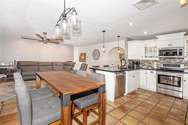 Image 20 of 100 For 11035 26th Dr