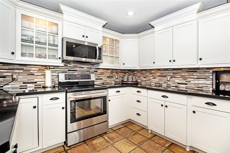 Image 23 of 100 For 11035 26th Dr