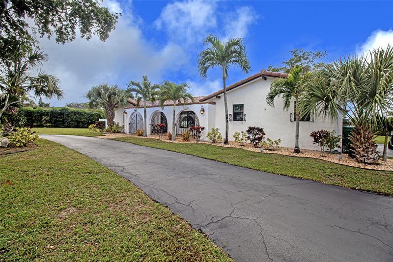 Image 3 of 100 For 11035 26th Dr