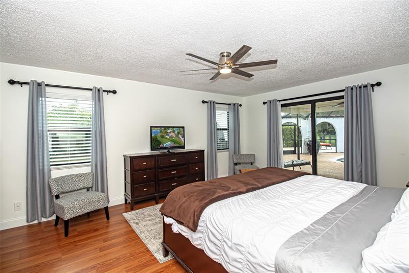 Image 32 of 100 For 11035 26th Dr