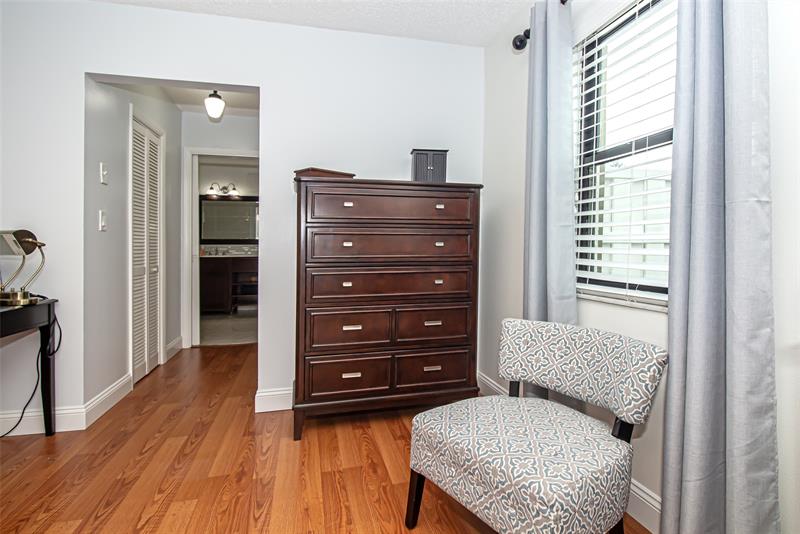 Image 35 of 100 For 11035 26th Dr