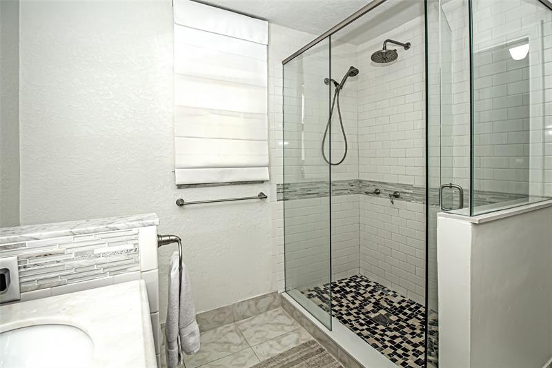 Image 38 of 100 For 11035 26th Dr