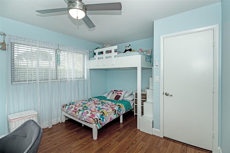 Image 46 of 100 For 11035 26th Dr